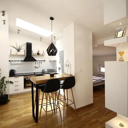 La Paloma Blanca Tuzla